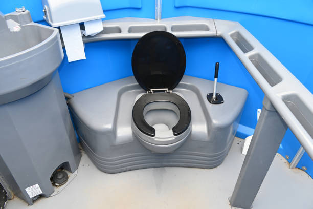 Best Porta potty rental near me  in Covina, CA